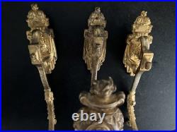 Trois Embrasses Rideaux. BRONZE DORE. TOUTES ESTAMPILLEES. XIXe Siècle
