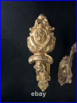 Trois Embrasses Rideaux. BRONZE DORE. TOUTES ESTAMPILLEES. XIXe Siècle