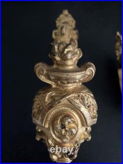 Trois Embrasses Rideaux. BRONZE DORE. TOUTES ESTAMPILLEES. XIXe Siècle