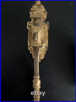 Trois Embrasses Rideaux. BRONZE DORE. TOUTES ESTAMPILLEES. XIXe Siècle