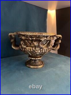 Vase de warwick, objet du XIXe siècle bronze doré