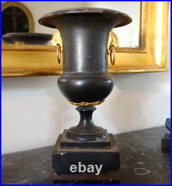 Vase en fonte et bronze doré époque Empire XIXe siècle
