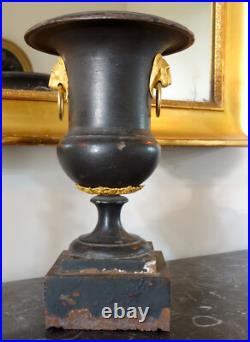 Vase en fonte et bronze doré époque Empire XIXe siècle