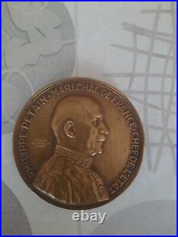 Vente medaille du travail en bronze très bon état marechal petain 1944 cheminot