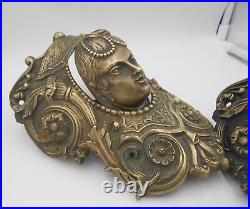 XIX Siecle 2 Mascarons Valets Coins Recuperes Boules De Billard En Bronze P55