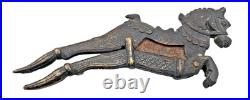 XIX Siecle Casse Noix De Betel En Bronze Decor Cheval Au Galop L 18.50 CM