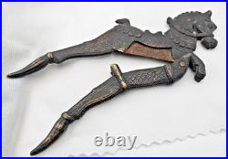 XIX Siecle Casse Noix De Betel En Bronze Decor Cheval Au Galop L 18.50 CM
