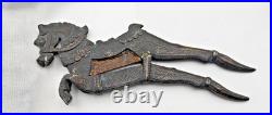 XIX Siecle Casse Noix De Betel En Bronze Decor Cheval Au Galop L 18.50 CM