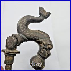 XIX Siecle Heurtoir De Porte Dauphin En Bronze