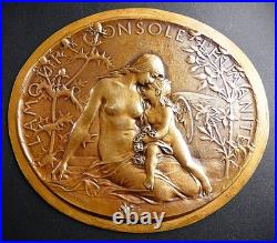 XIXè OSCAR ROTY. PLAQUE BRONZE. L'AMOUR CONSOLE L'HUMANITE. SPECIMEN EXCEPTION-L