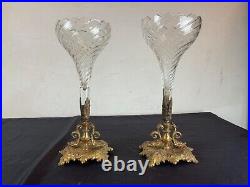 # paire de VASES BOUQUETIÈRES EN CRISTAL ET BRONZE XIX ÉME SIÈCLE